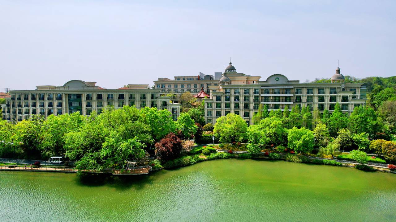 南京明发珍珠泉大酒店图片