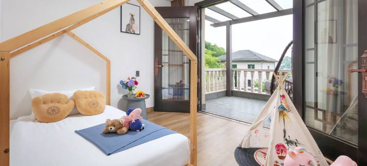 莫干山陌舍予家·溯溪亲子泳池民宿(湖州西塞山店)图片