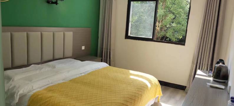 泽熙影院酒店(西安思源学院店)图片