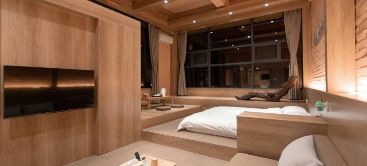 无隐良居酒店(建水古城朱家花园店)图片