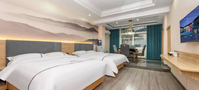 蓝天酒店(大竹中学本部煌歌广场店)图片