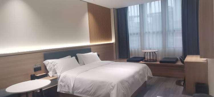 青季酒店(重百江津商场商业步行街店)图片