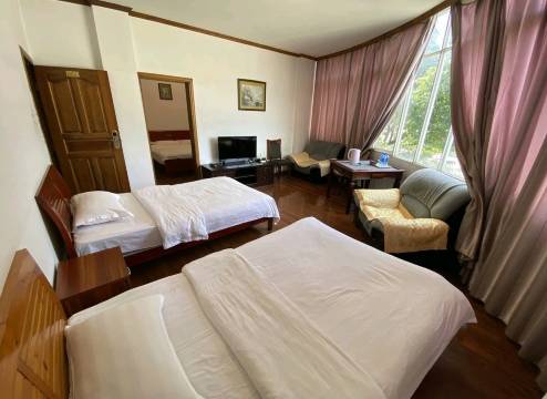 龙陵誉达酒店(热泉路店)