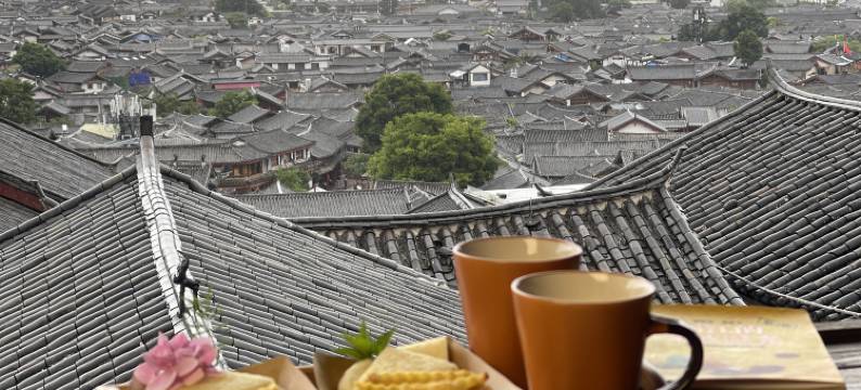 丽江真美狮山观景客栈(四方街大水车店)图片