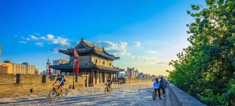 都市律动酒店(钟鼓楼西安火车站地铁站店)图片