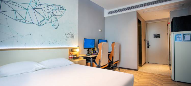 网鱼电竞酒店(上海虹桥机场九亭地铁站店)图片