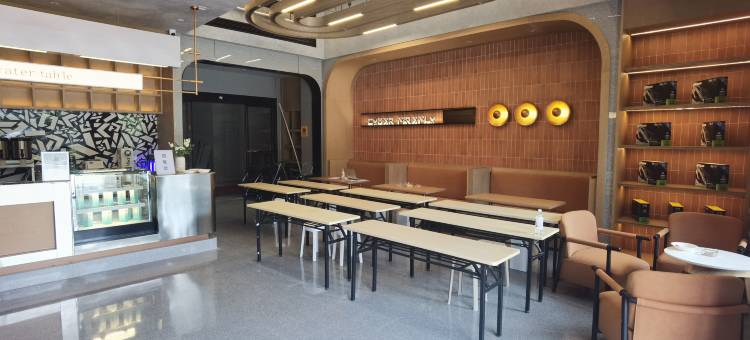 赛博萤火酒店(武汉张家湾地铁站店)图片