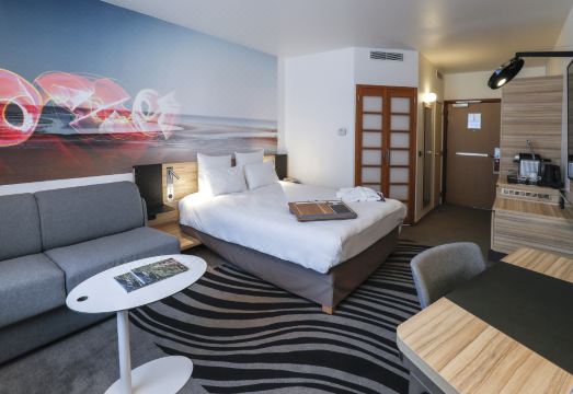 Novotel Luxembourg Centre Hotel Overview