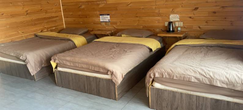 禾木阳光小木屋图片