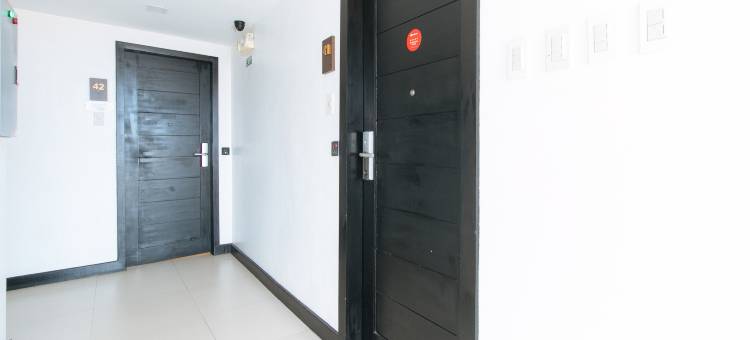 红门酒店普拉斯@ MM酒店拉斯皮纳斯-原红门酒店普拉斯近竹管风琴(RedDoorz Plus @ MM Hotel Las Pinas)图片