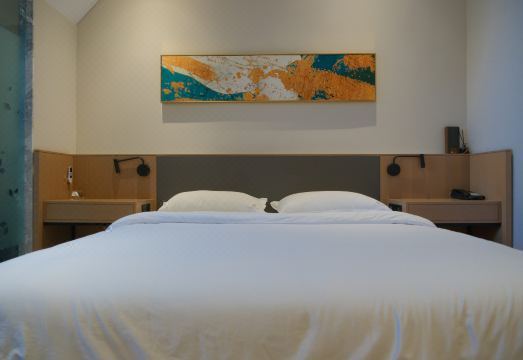 Nalan Manor 1999Hotel Overview