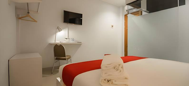 RedDoorz Plus near Soekarno Hatta Airport 2图片