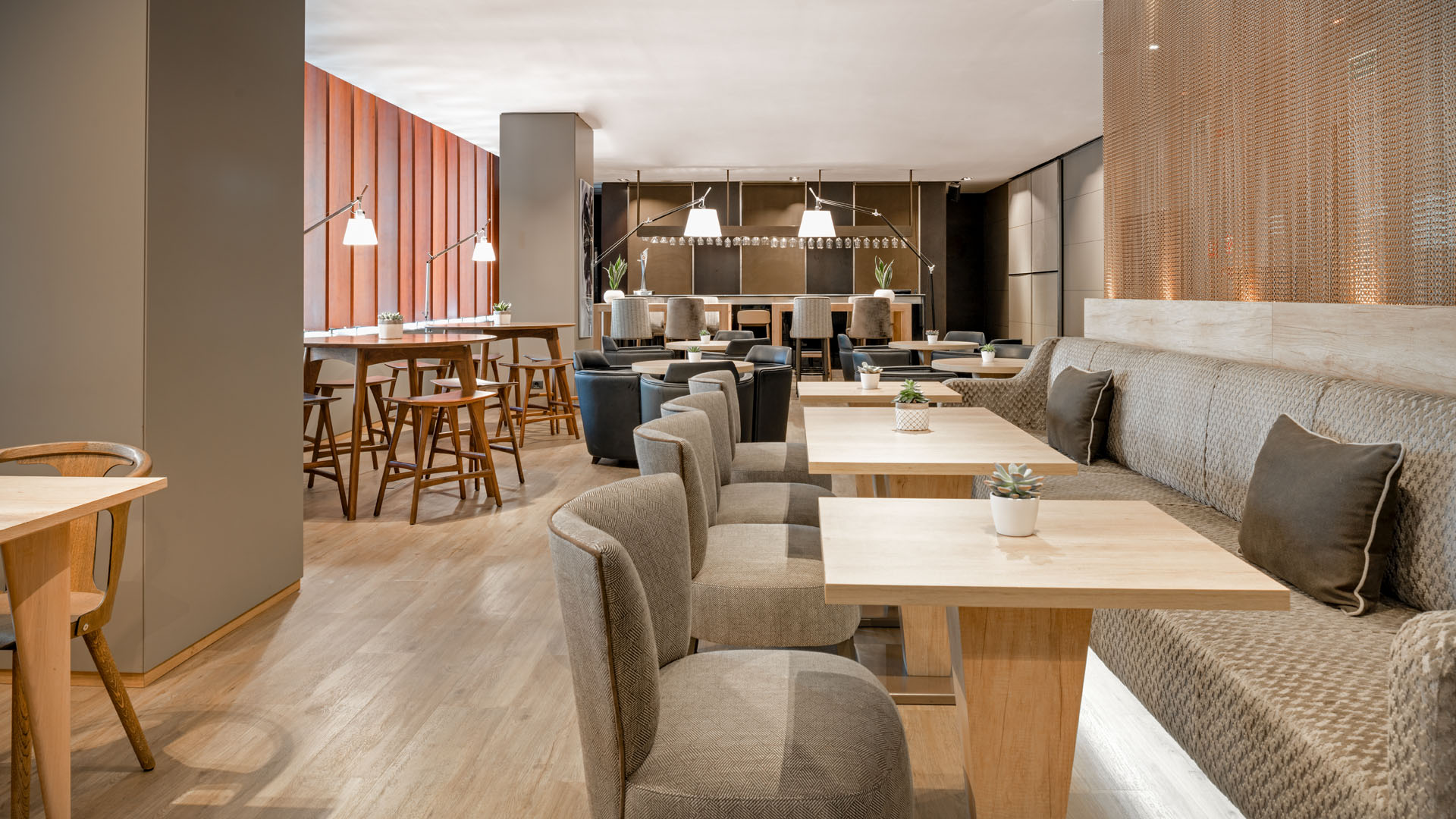 AC Hotel la Rioja Over view