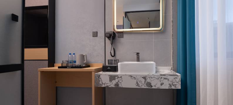 清馨智享酒店(东莞塘厦亨达生活广场店)图片