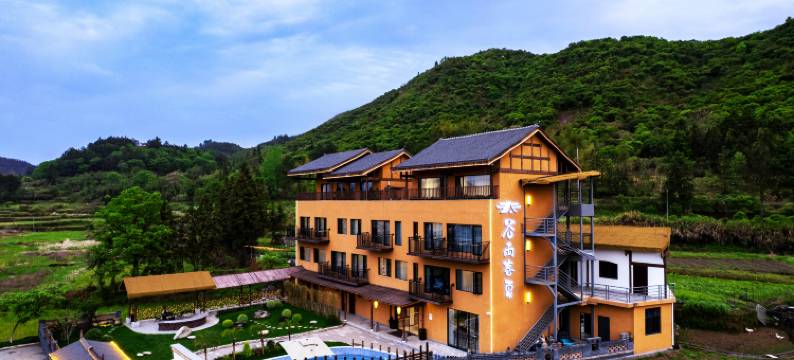 谷雨春夏·Travel旅行秘境泳池设计师花园美宿(望仙谷景区店)图片