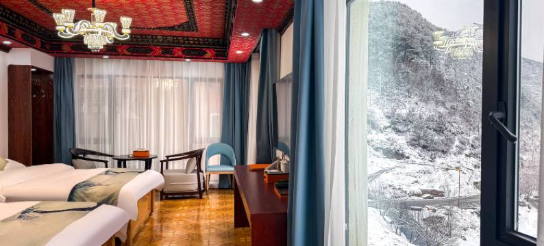 雅江桉达民宿图片