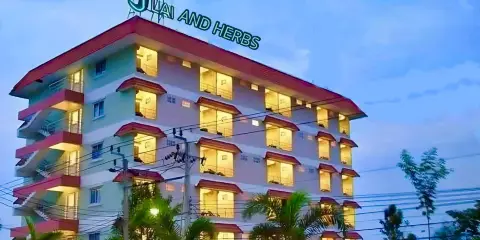 素萬那普機場普萊與草藥酒店