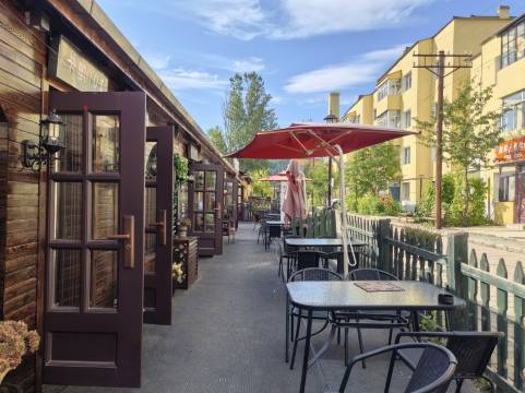 横道河子卡尔民宿