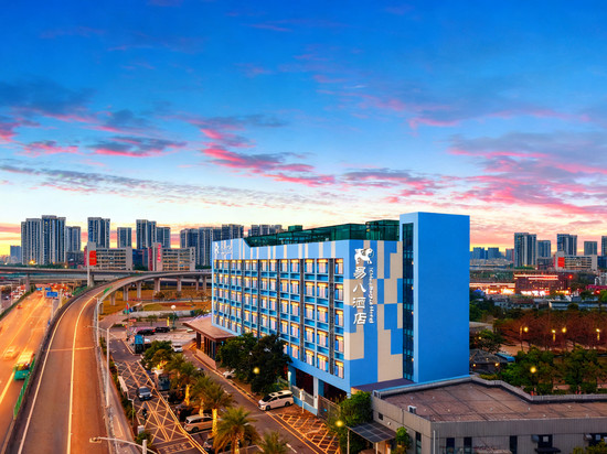 易八高尔夫酒店(珠海站国际会展中心店)