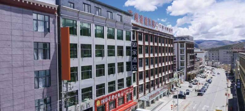 萨嘎云居酒店图片