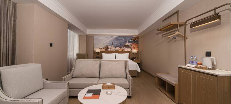 维也纳酒店(洛阳偃师区体育场偃师站店)图片