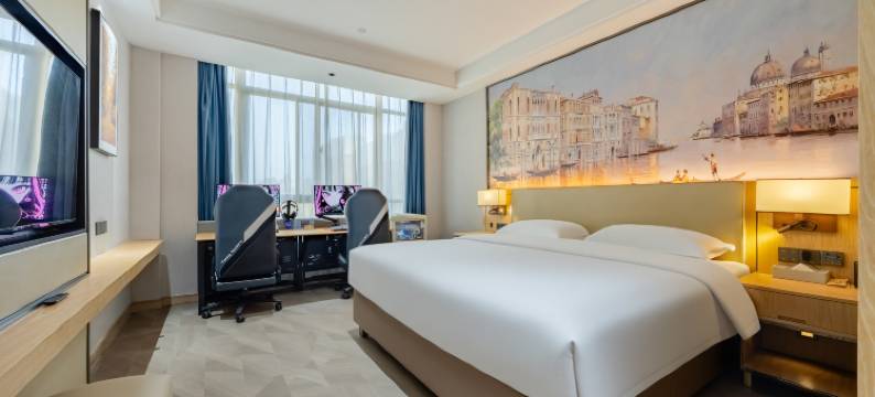 极光竞电竞酒店(阜阳西站吾悦广场店)图片