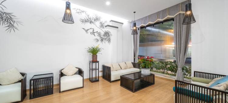 云之尚酒店(盈江盈湖公园汽车客运站店)图片