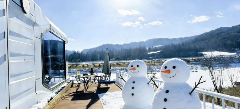 印象池西太空舱露营地(长白山旅游集散服务中心店)图片