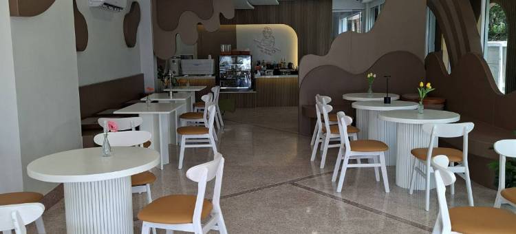 Papaa Home Cafe&Hotel Ranong图片