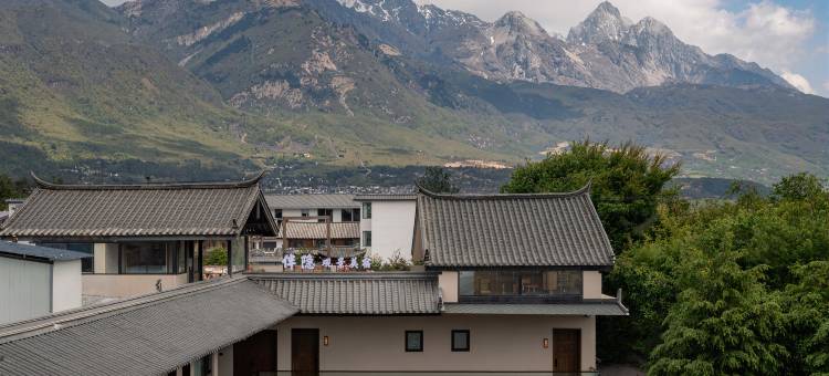 伴隐雪.见山观景美宿(白沙古镇店)图片