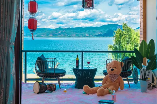 Lakeside Courtyard Hote - Bãi đậu xe