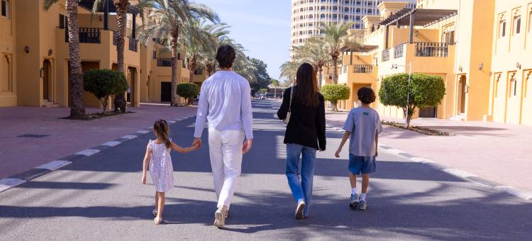 哈姆拉村酒店(Al Hamra Village Hotel)图片