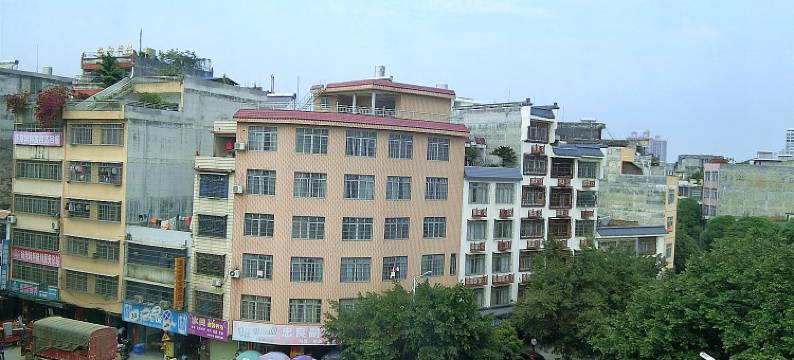 陆川都市万京酒店图片