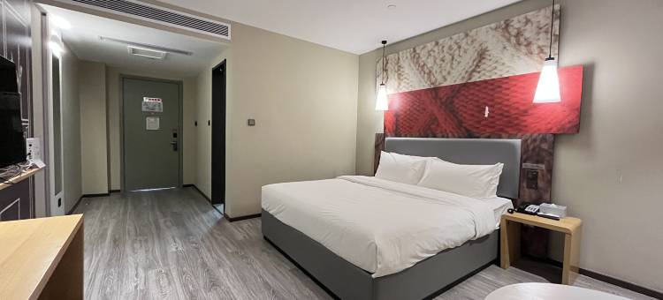 宜必思酒店(昌吉建设路小吃街店)图片