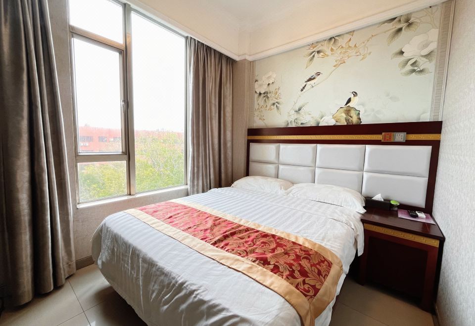 Bihaiyuntian Holiday Inn Hotel Overview