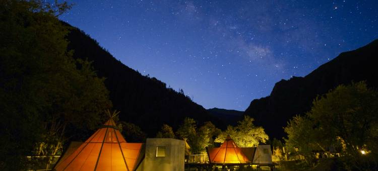 松赞百巴帐篷营地图片