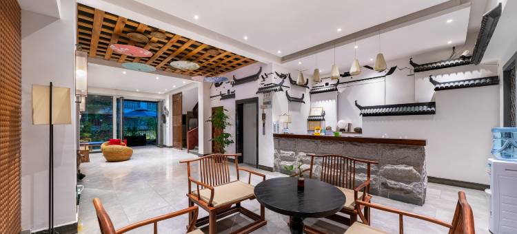 荷塘月色·江滨宿(南宁市隆安县江滨公园店)图片