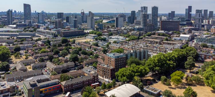 伦敦斯特拉特福酒店(Roomzzz London Stratford)图片