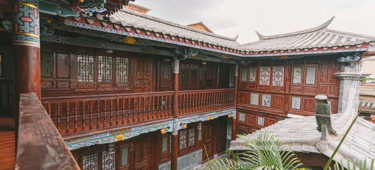 建水隐逸堂客栈(古城小火车站店)图片