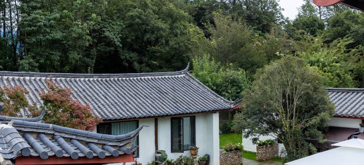 九相观山花园客栈(白沙雪山全景店)图片