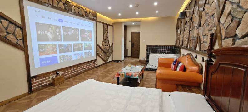 蜗居自助式情趣主题酒店(长春光华学院店)图片