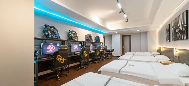 沈阳Double 7电竞公寓(青年公园地铁站彩塔夜市店)图片