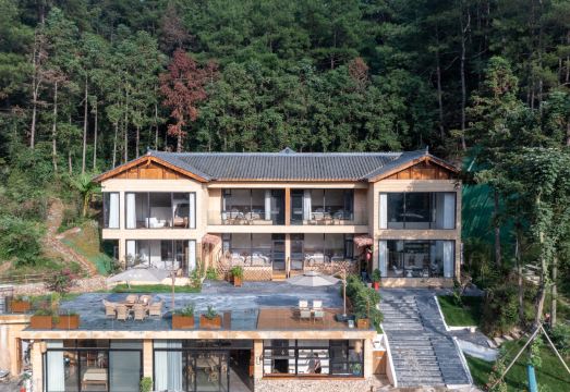 韶山隐凤居民宿（故居景区店）外景图