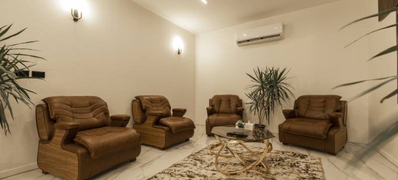 金色之家(Golden House)图片