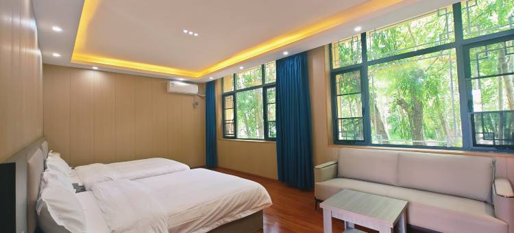 琼结蓝格布宾馆图片