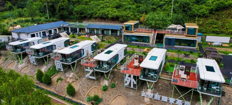 时间之外太空舱露营基地(太行山八泉峡店)图片