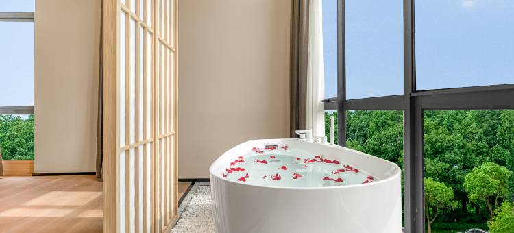 龙猫精灵酒店(常州春秋淹城武进高铁站店)图片