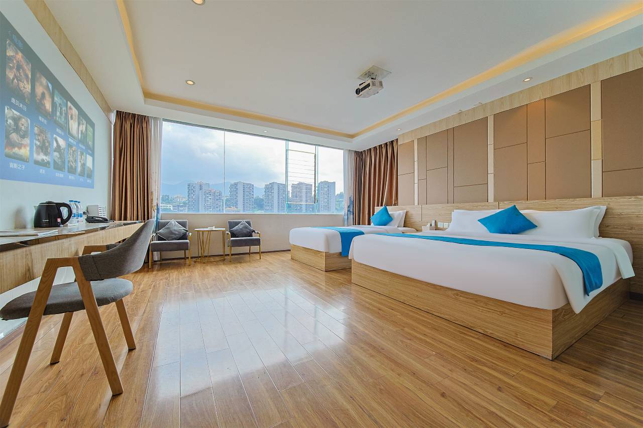 雅安全景西蜀酒店(廊桥店)