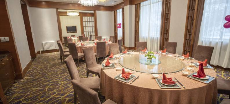 漠河峰悦之约酒店(松苑公园店)图片