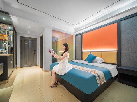 悉时智选酒店(海口定安汽车站店)